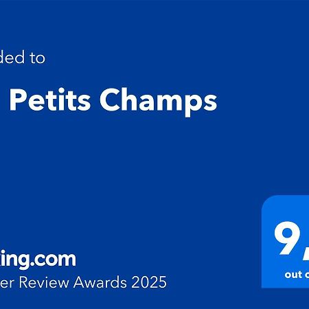 Les Petits Champs Apartment Buais-les-Monts Bagian luar foto