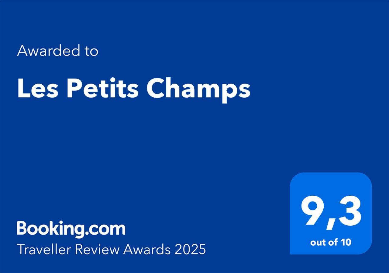 Les Petits Champs Apartment Buais-les-Monts Bagian luar foto